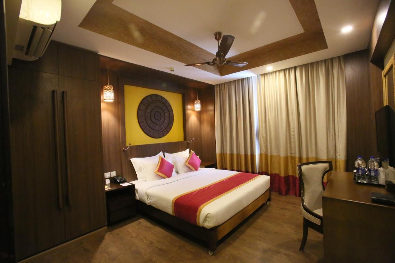Vivin Luxury Suites Thiruvananthapuram Exterior photo